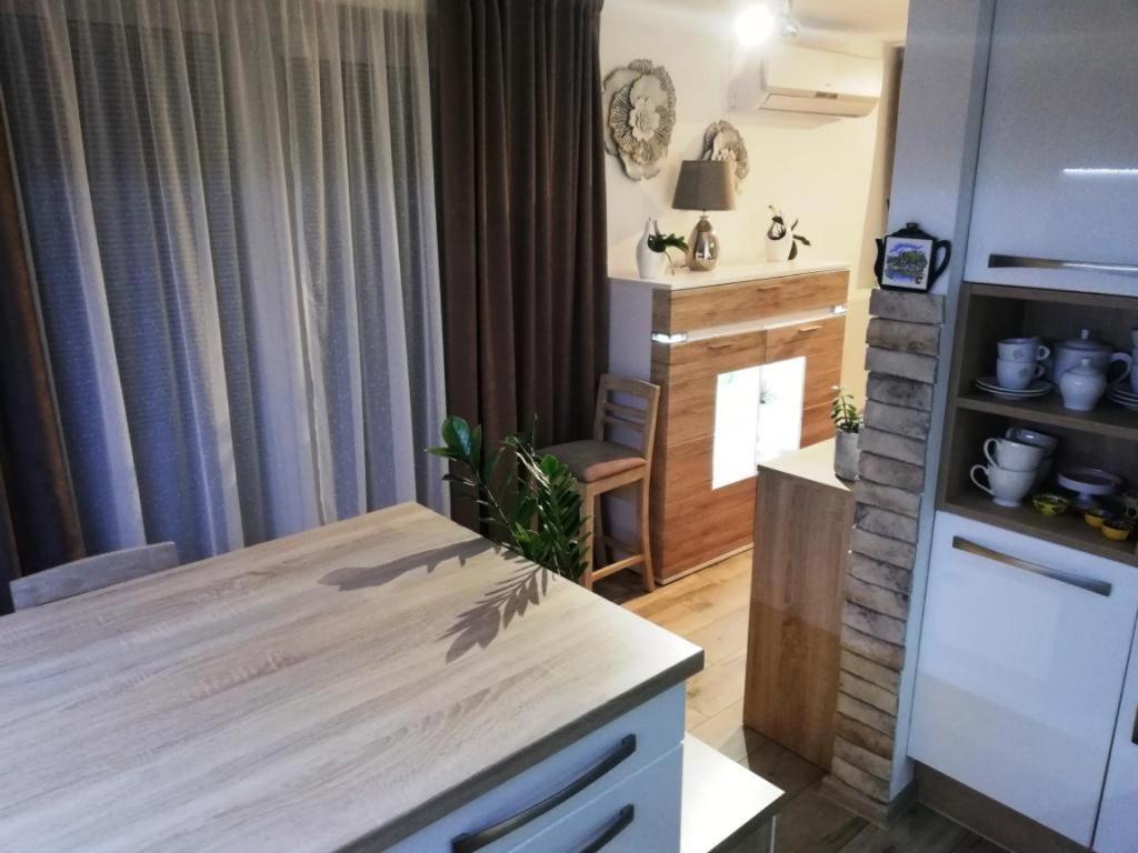 Galeria Stastie Leilighet Senec Eksteriør bilde